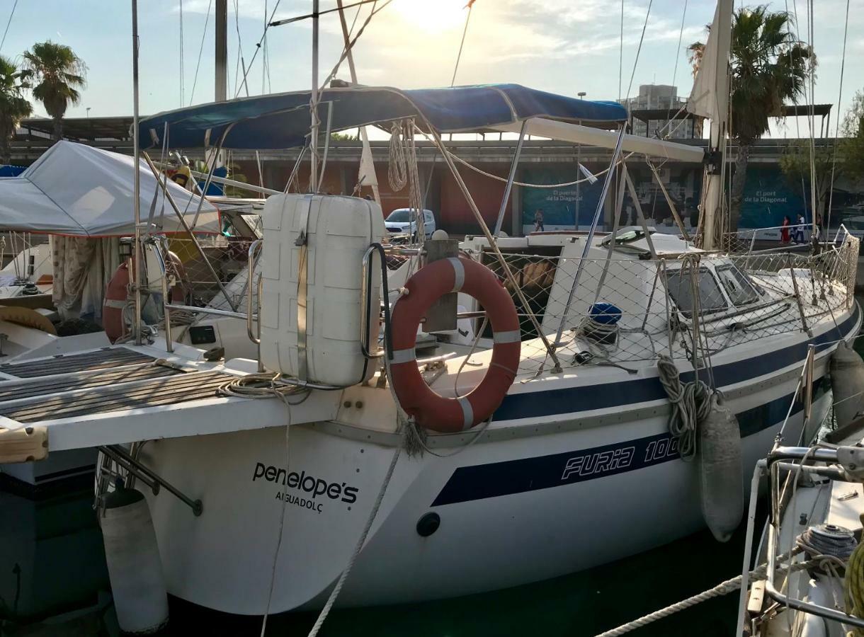 Sleep & Boats Barcelona City Сант Адриа де Бесос Екстериор снимка